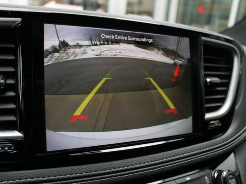 New 2026 Chrysler Pacifica Select image 26