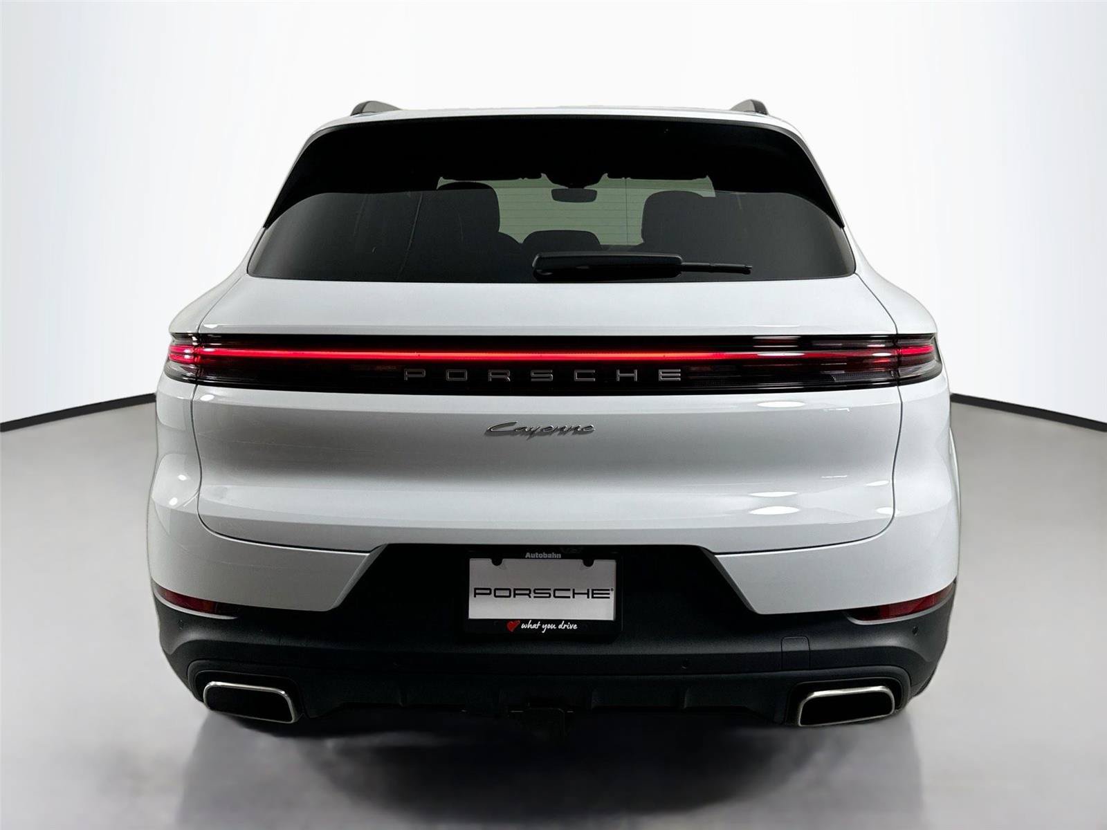 Certified 2026 Porsche Cayenne AWD/4WD image 6