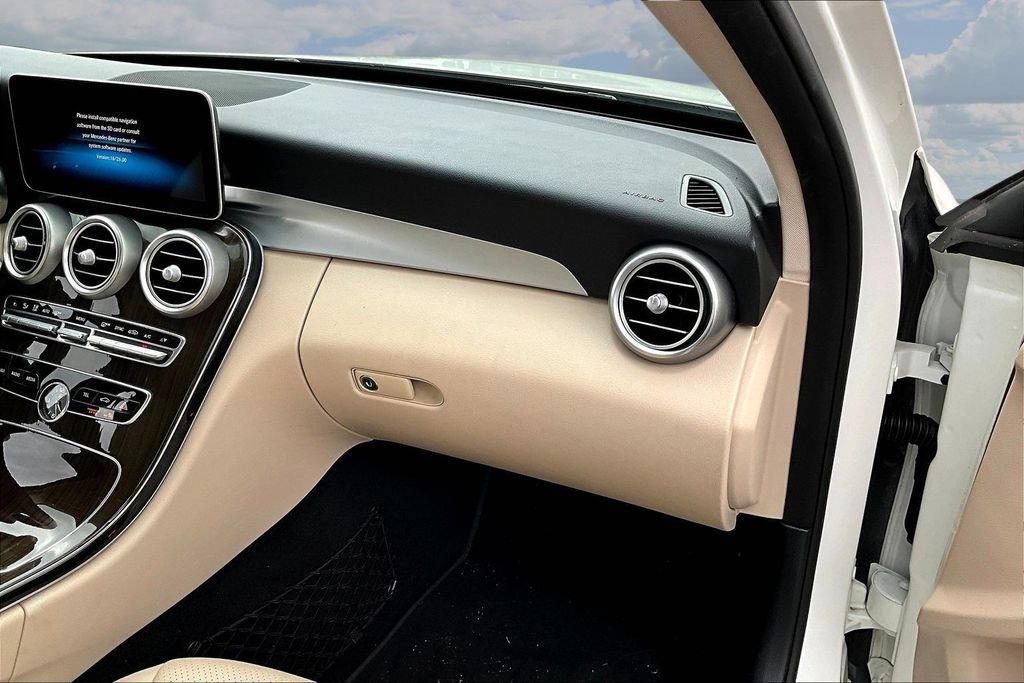 Used 2019 Mercedes-Benz C 300 Sedan image 26