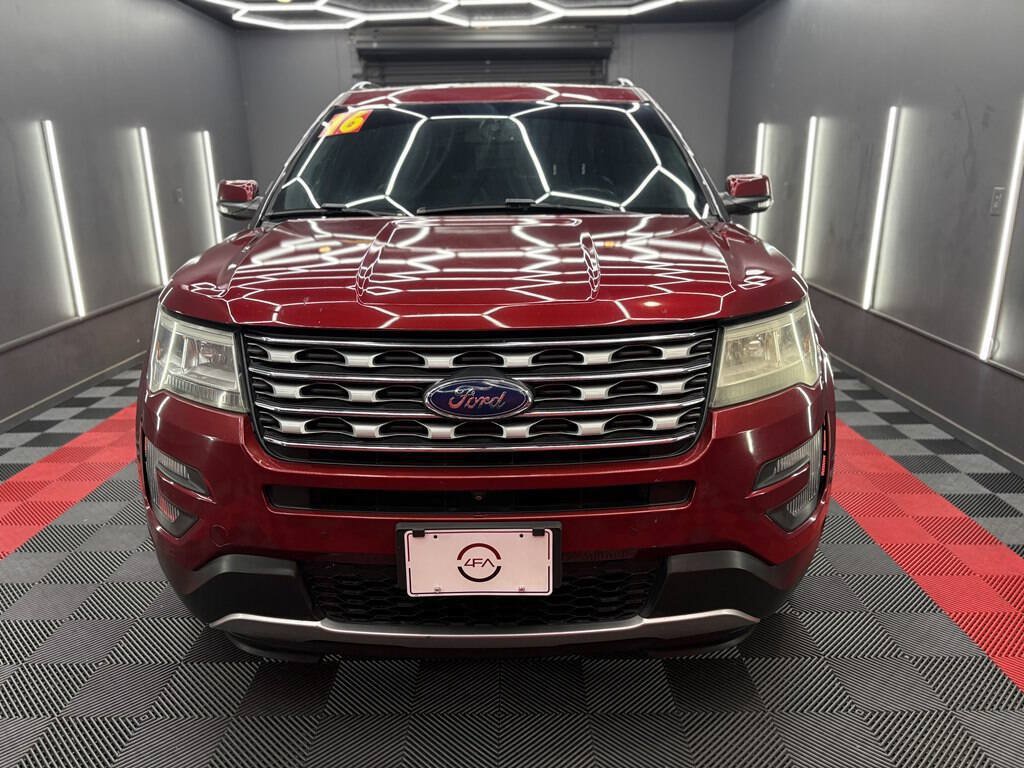 Used 2016 Ford Explorer Limited AWD/4WD image 2