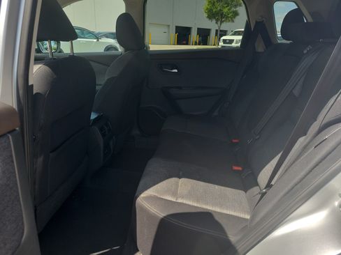 Certified 2022 Nissan Rogue SV AWD/4WD image 17