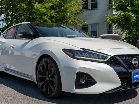Certified 2023 Nissan Maxima SR w/ Sport Mat Group FWD image 4