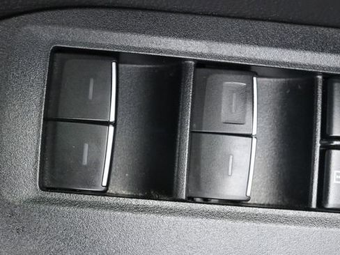 Used 2022 Toyota RAV4 XLE w/ Convenience Package image 15