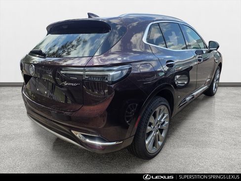 Used 2022 Buick Envision Avenir w/ Technology Package II FWD image 3