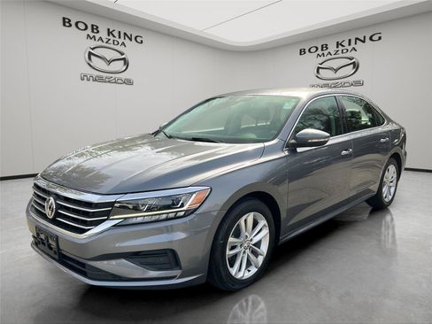 Used 2020 Volkswagen Passat 2.0T SE FWD image 1