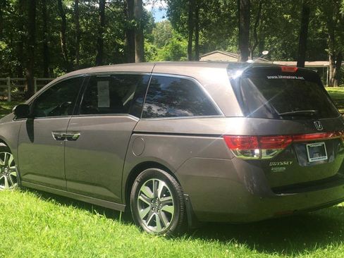 Used 2016 Honda Odyssey Touring image 3