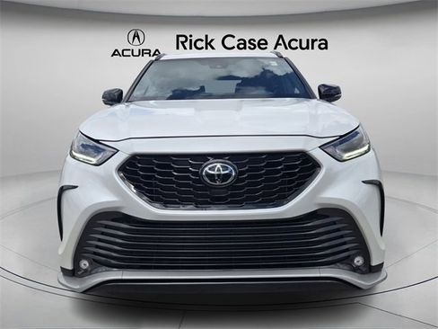 Used 2024 Toyota Highlander XSE image 5