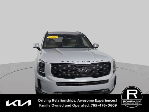 Used 2022 Kia Telluride SX w/ SX Prestige Package AWD/4WD image 3