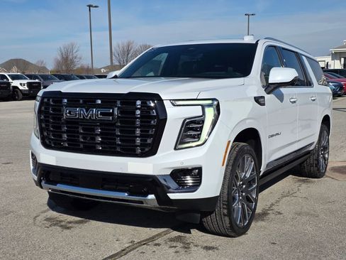 New 2026 GMC Yukon XL Denali Ultimate AWD/4WD image 3