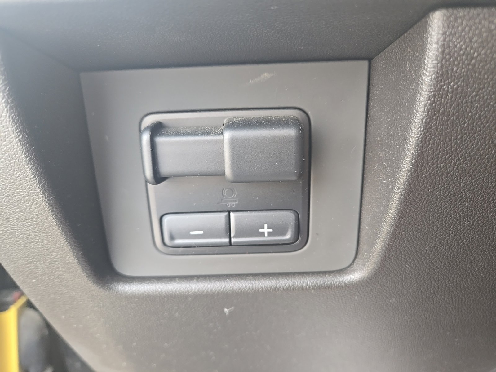 Used 2025 GMC Canyon Elevation w/ Convenience Package RWD image 14