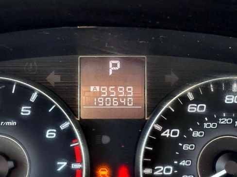 Used 2012 Subaru Legacy 2.5i Premium w/ All-Weather Pkg + Moonroof image 19