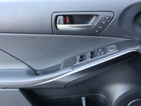 Used 2023 Lexus IS 350 F Sport image 12