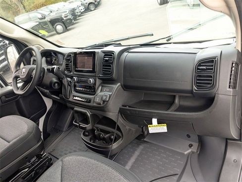 New 2026 RAM ProMaster 2500 w/ Convenience Group image 32
