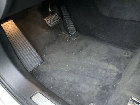 Certified 2023 Volvo XC60 B5 Plus w/ Protection Package Premier image 17