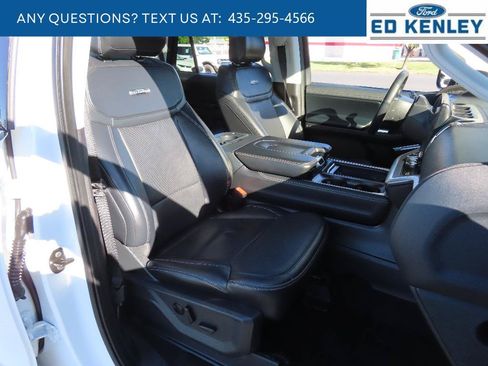 Used 2025 Ford Expedition Platinum AWD/4WD image 30