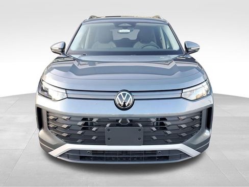 New 2025 Volkswagen Tiguan S AWD/4WD image 2