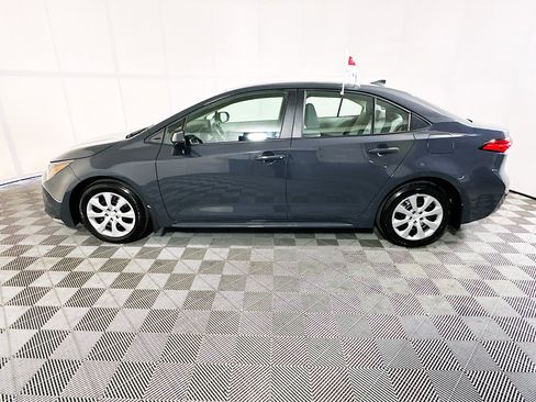Used 2025 Toyota Corolla LE image 6