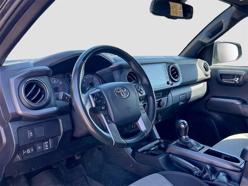 Used 2023 Toyota Tacoma TRD Off-Road image 9