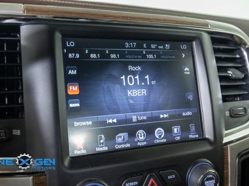 Used 2017 RAM 2500 Laramie w/ Convenience Group AWD/4WD image 24