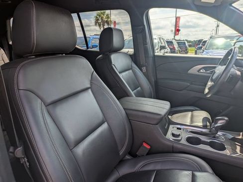 Used 2022 Chevrolet Traverse LT FWD image 38
