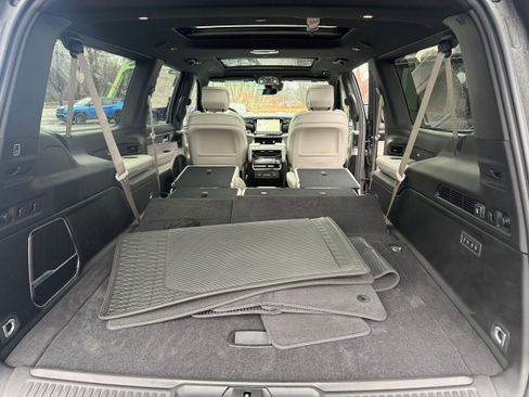 New 2026 Jeep Grand Wagoneer L 4WD image 13