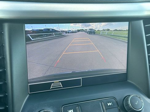 Used 2023 GMC Acadia SLE w/ Driver Convenience Package AWD/4WD image 17