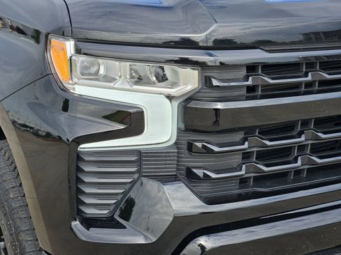 Used 2024 Chevrolet Silverado 1500 LT Trail Boss w/ Convenience Package II AWD/4WD image 9