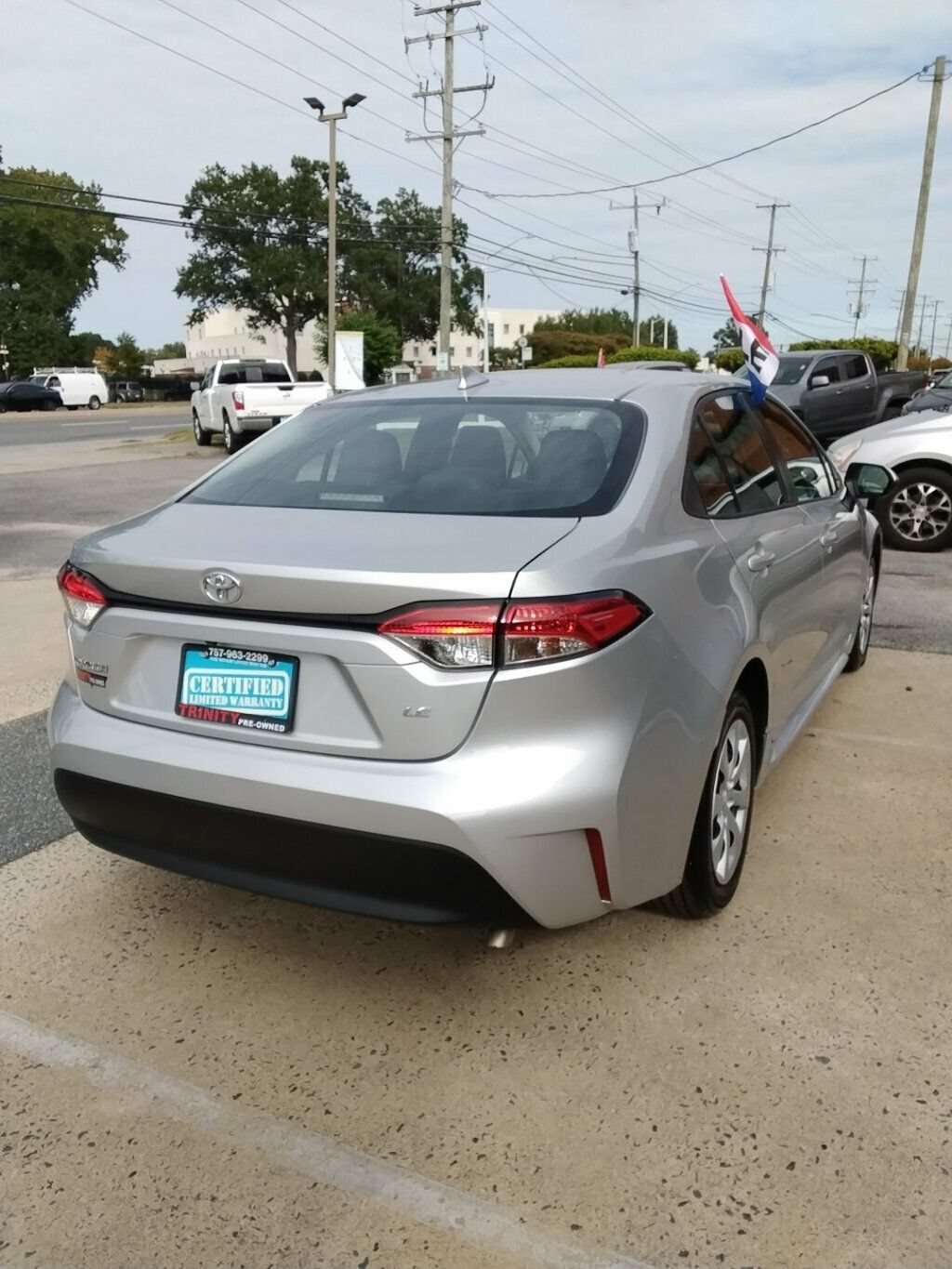 Used 2024 Toyota Corolla LE FWD image 3