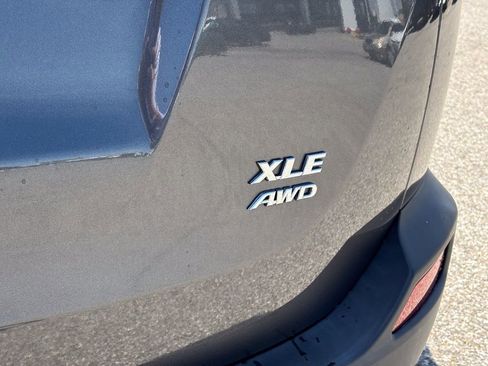 Used 2015 Toyota RAV4 XLE AWD/4WD image 14