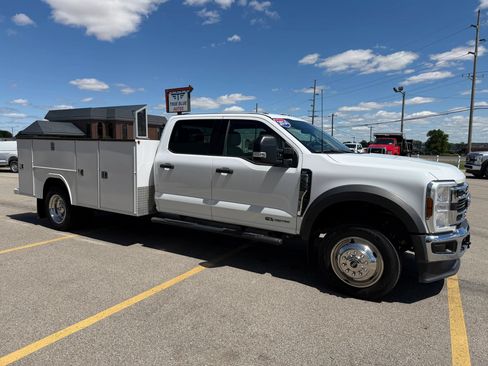 Used 2024 Ford F550 4x4 Crew Cab Super Duty w/ XLT Value Package image 11