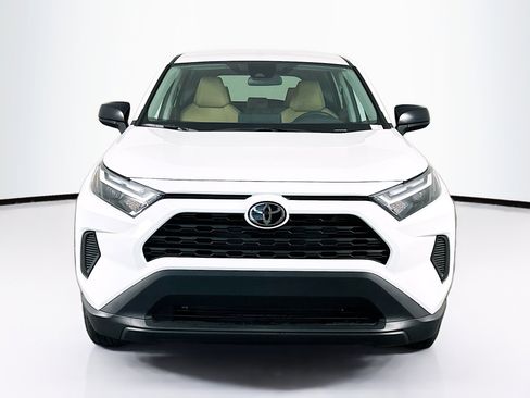 Used 2025 Toyota RAV4 LE image 2