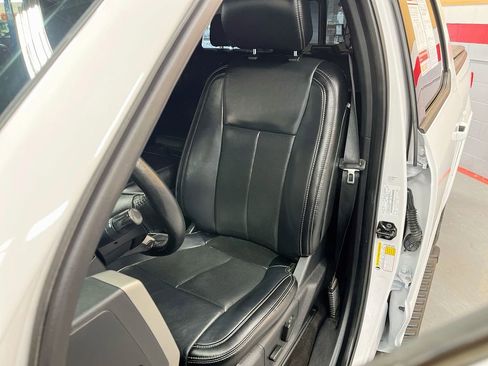 Used 2019 Ford F150 Lariat image 19