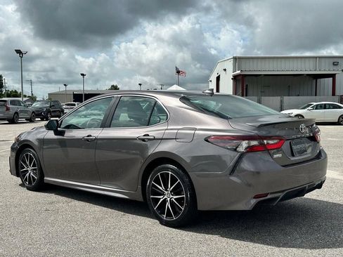 Used 2024 Toyota Camry SE FWD image 25