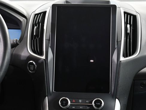 Used 2024 Ford Edge SEL w/ Convenience Package image 9