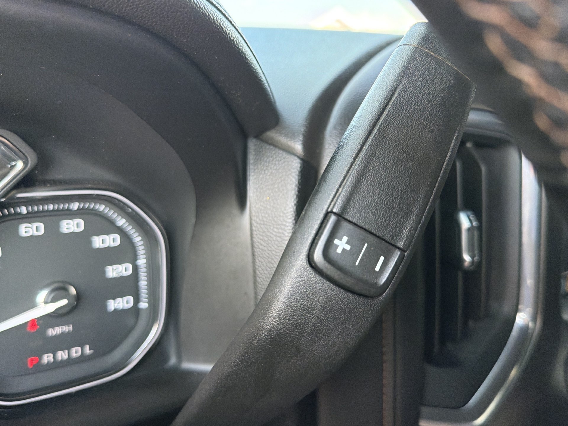 Used 2022 GMC Sierra 2500 AT4 w/ AT4 Premium Plus Package AWD/4WD image 16