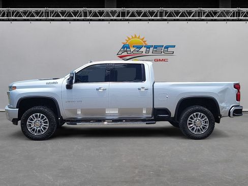 Used 2022 Chevrolet Silverado 2500 High Country w/ LPO, Hitch Package AWD/4WD image 8