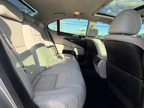 Used 2013 Lexus LS 460 w/ Comfort Pkg RWD image 41