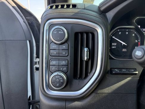 Used 2022 GMC Sierra 1500 AT4 w/ AT4 Premium Package AWD/4WD image 8