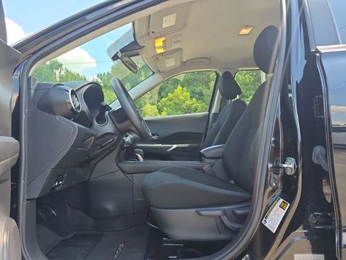 Used 2024 Nissan Kicks SV image 14