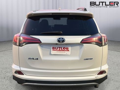 Used 2018 Toyota RAV4 Limited FWD image 5