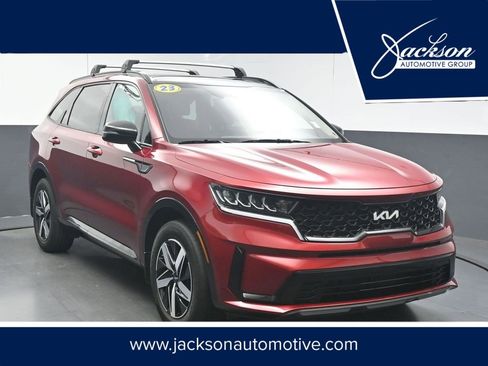Used 2023 Kia Sorento S w/ Panoramic Sunroof Package image 1