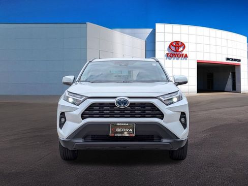 Used 2023 Toyota RAV4 XLE Premium AWD/4WD image 4