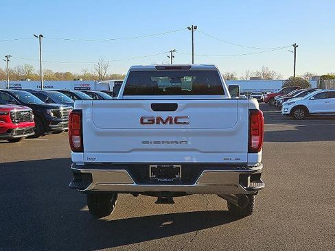 New 2026 GMC Sierra 2500 SLE w/ SLE Value Package; AWD/4WD image 5