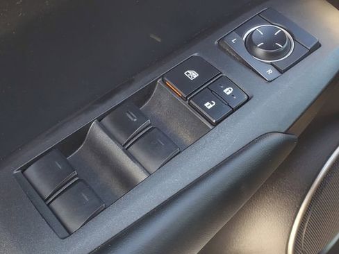 Used 2015 Lexus NX 200t FWD image 8