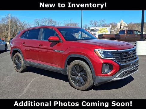 Used 2024 Volkswagen Atlas Cross Sport SE image 1