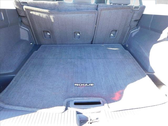 Used 2025 Nissan Rogue SV FWD image 10