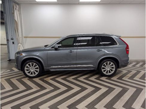 Used 2017 Volvo XC90 T6 Inscription w/ Vision Package image 3