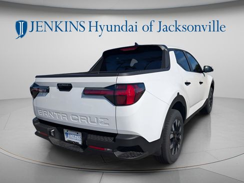 New 2026 Hyundai Santa Cruz SE FWD image 3