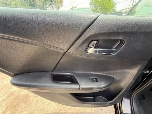 Used 2015 Honda Accord Sport image 16