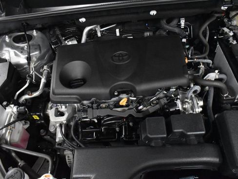 Used 2023 Toyota RAV4 XLE Premium image 11